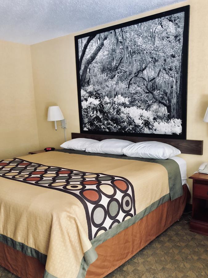 Super 8 By Wyndham Diberville Biloxi Area Exterior photo